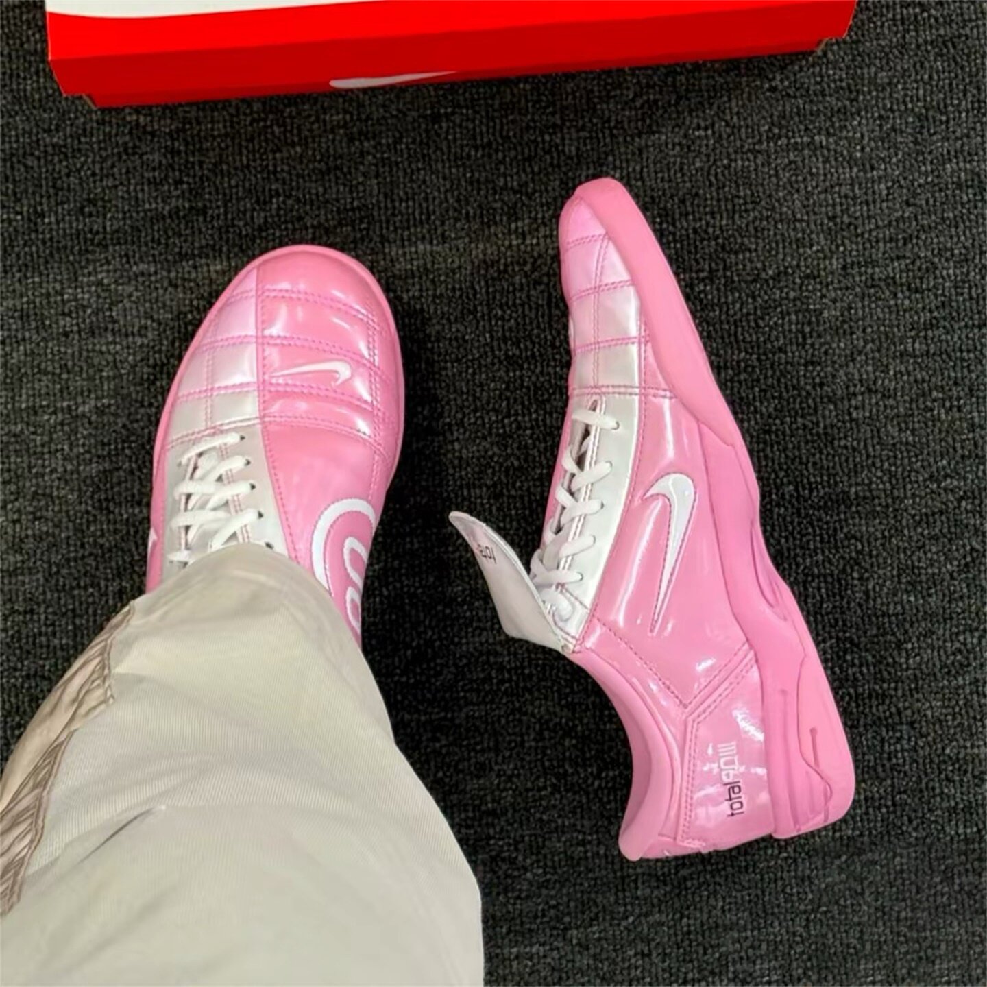 Nike耐克男女鞋子2026夏季新款防滑训练运动防滑足球鞋IO2389-600