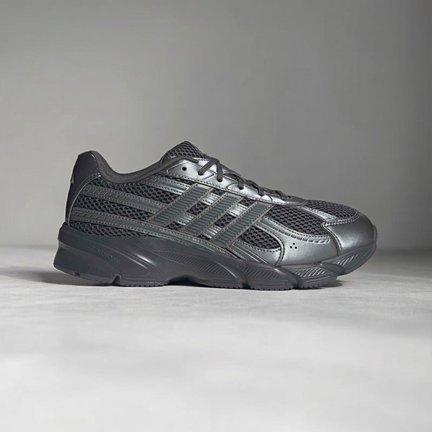 Adidas阿迪达斯男女款鞋子2026秋季新款舒适透气跑步老爹鞋KI5571