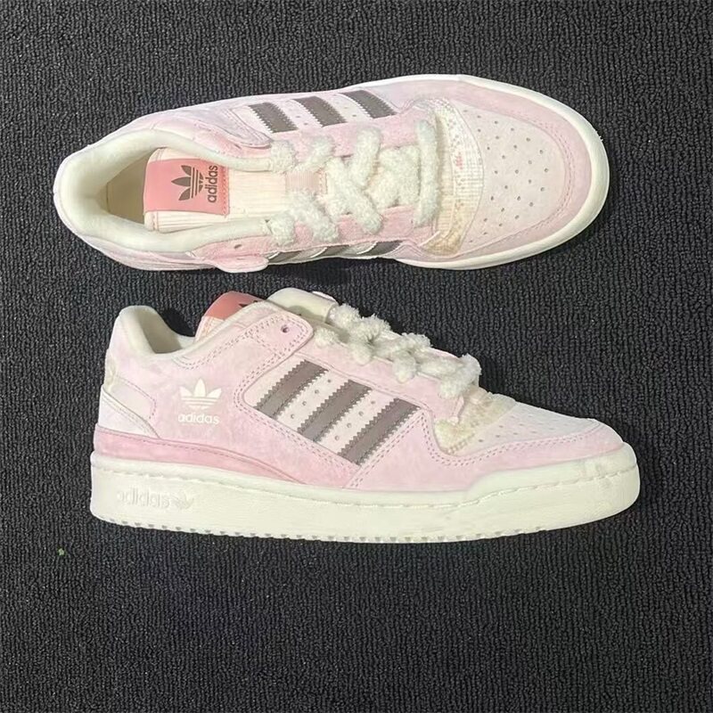 阿迪达斯三叶草男女鞋子2026春季新款舒适百搭简约低帮板鞋KJ4300