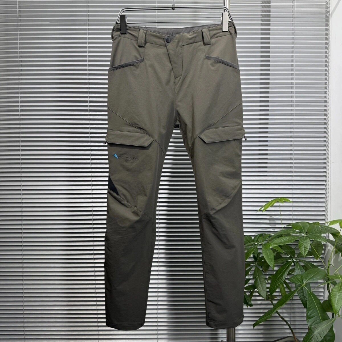 27040春秋户外软壳休闲登山裤防水防风男士冲锋裤透气直筒长裤