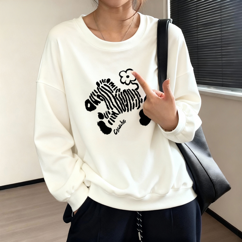 高个子白色卫衣女2025新款