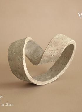梵其【莫比乌斯】侘寂风仿洞石几何环形摆件酒柜玄关抽象艺术摆设