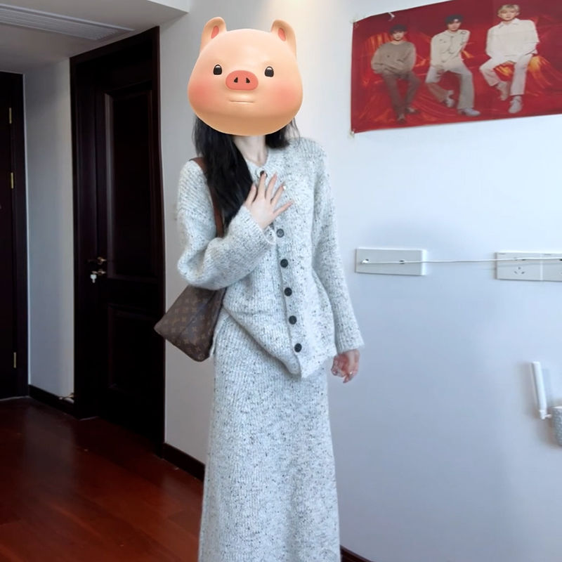 高级感针织连衣裙女秋冬2024新款秋季长袖裙子韩系穿搭套装小个子