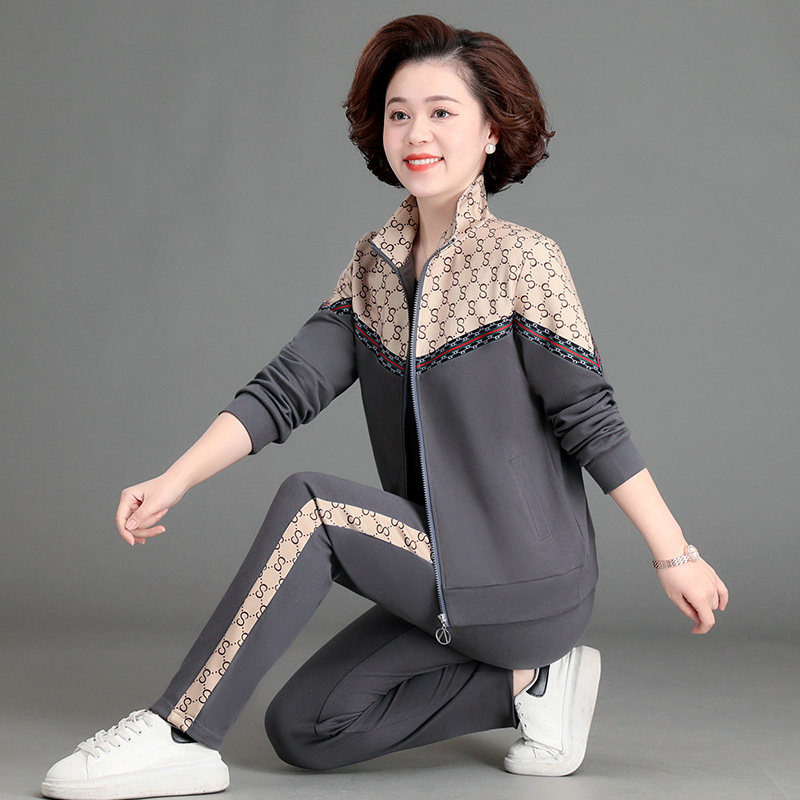 中老年运动服套装女春秋2023新款中年人洋气休闲卫衣妈妈春装外套