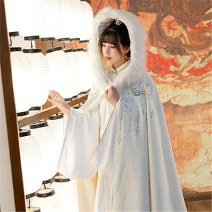 新款原创汉服毛呢斗篷连帽女长款披风加绒冬季保暖中国风新年战袍