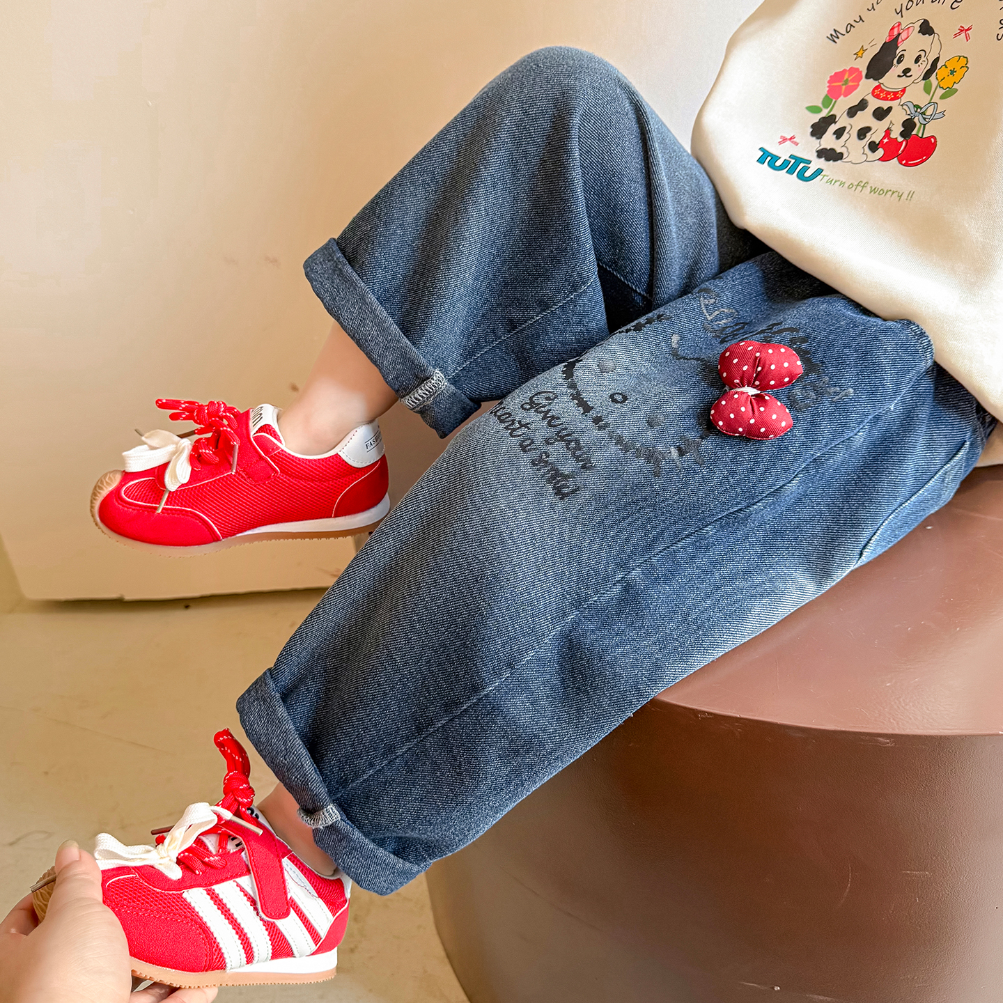 女童裤子2025新款春秋季可爱KT猫牛仔裤阔腿裤休闲百搭女宝宝潮流