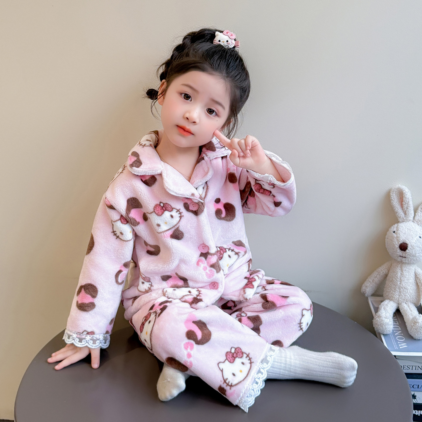 女童睡衣2025新款秋冬儿童法兰绒家居服套装小童宝宝保暖款两件套