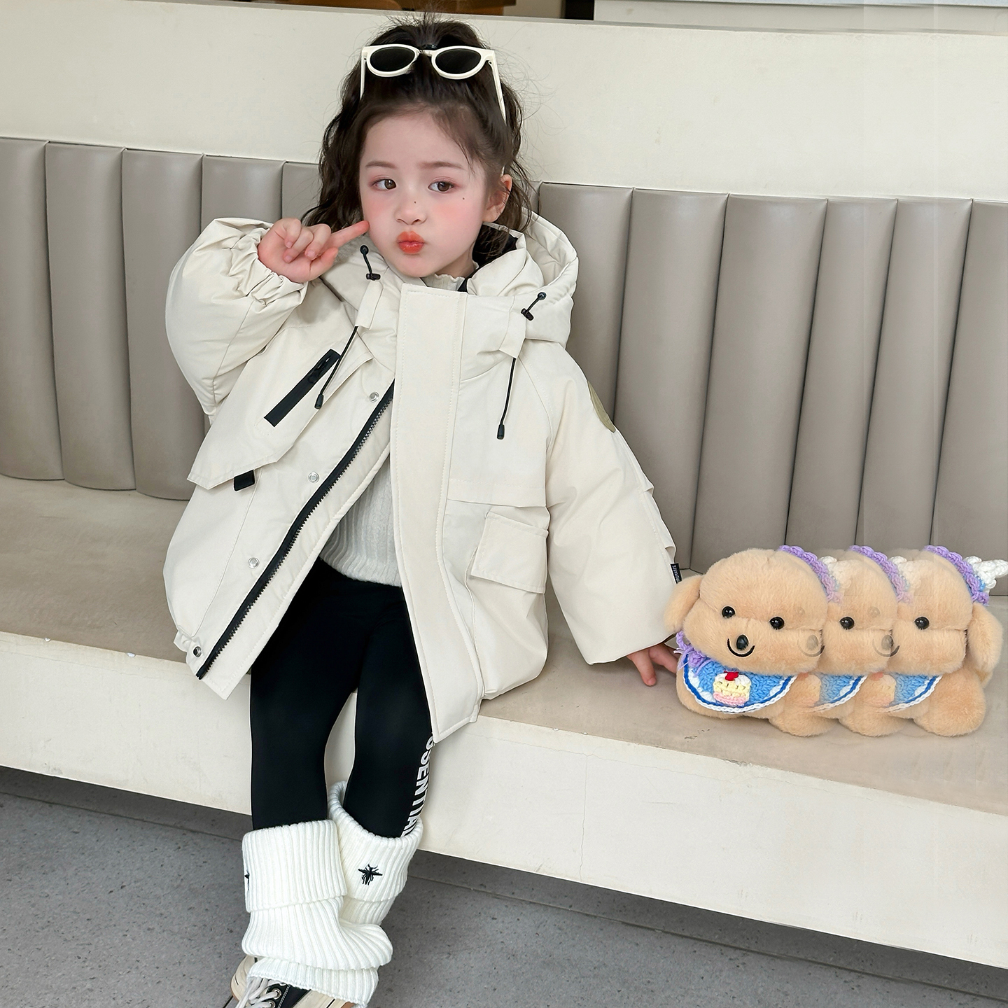 女童羽绒服2025新款秋冬季保暖女宝宝休闲外套上衣工装夹克连帽款