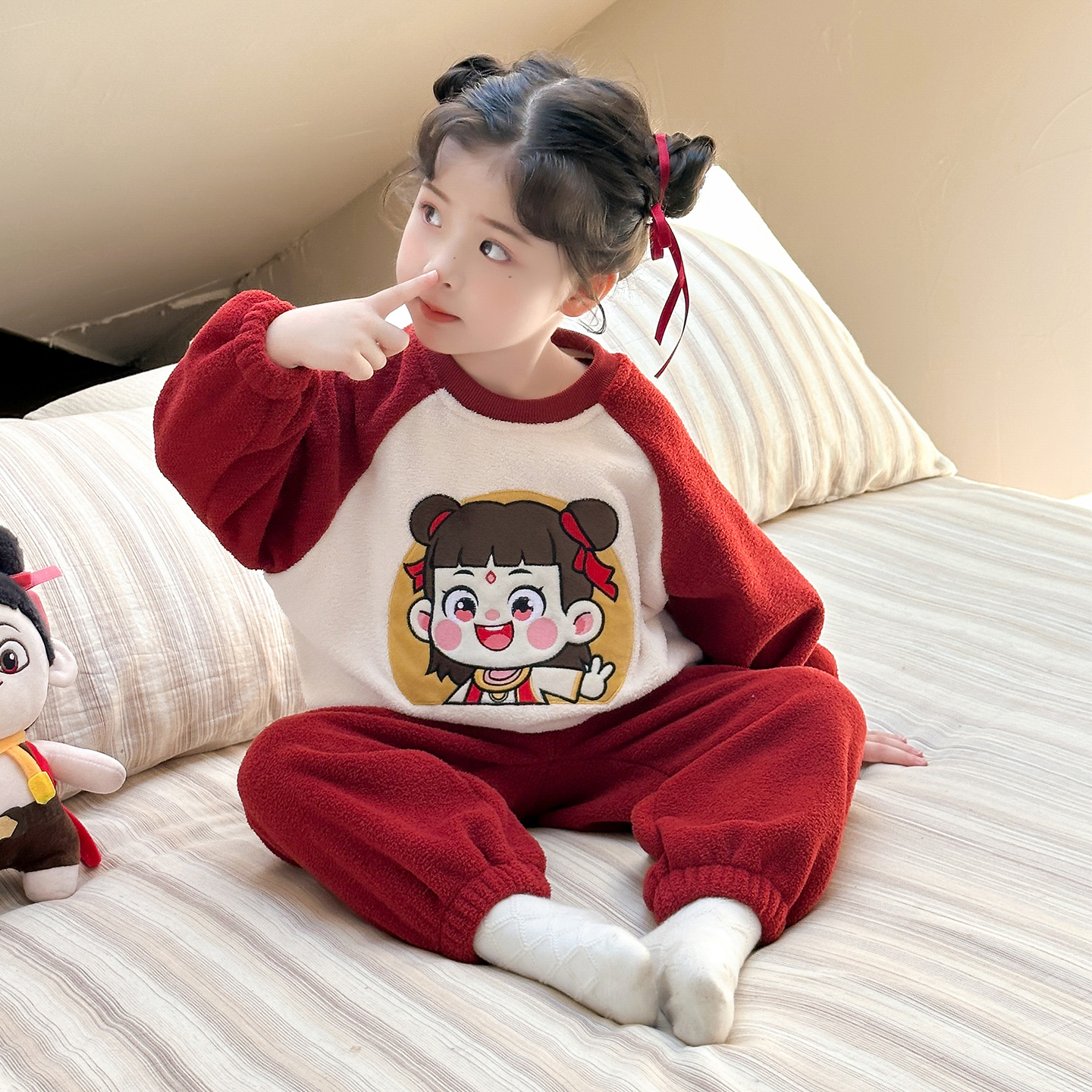 女童睡衣套装2025新款奥粒绒休闲哪吒敖丙珊瑚绒家居服保暖法兰绒