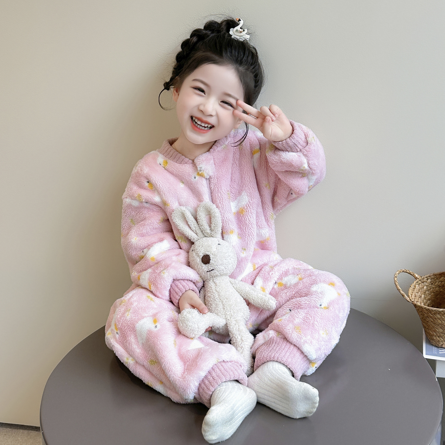 女童睡衣2025新款秋冬法兰绒女宝宝休闲保暖连体家居服睡袋珊瑚绒