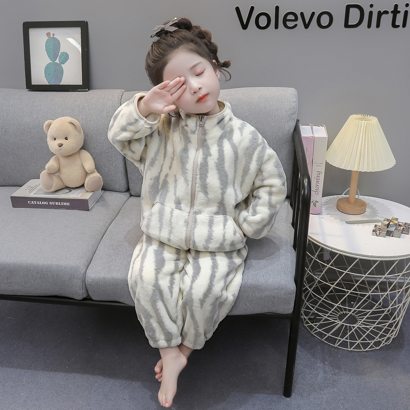 女童睡衣套装2025新款秋冬女宝宝休闲珊瑚绒保暖斑马纹拉链家居服