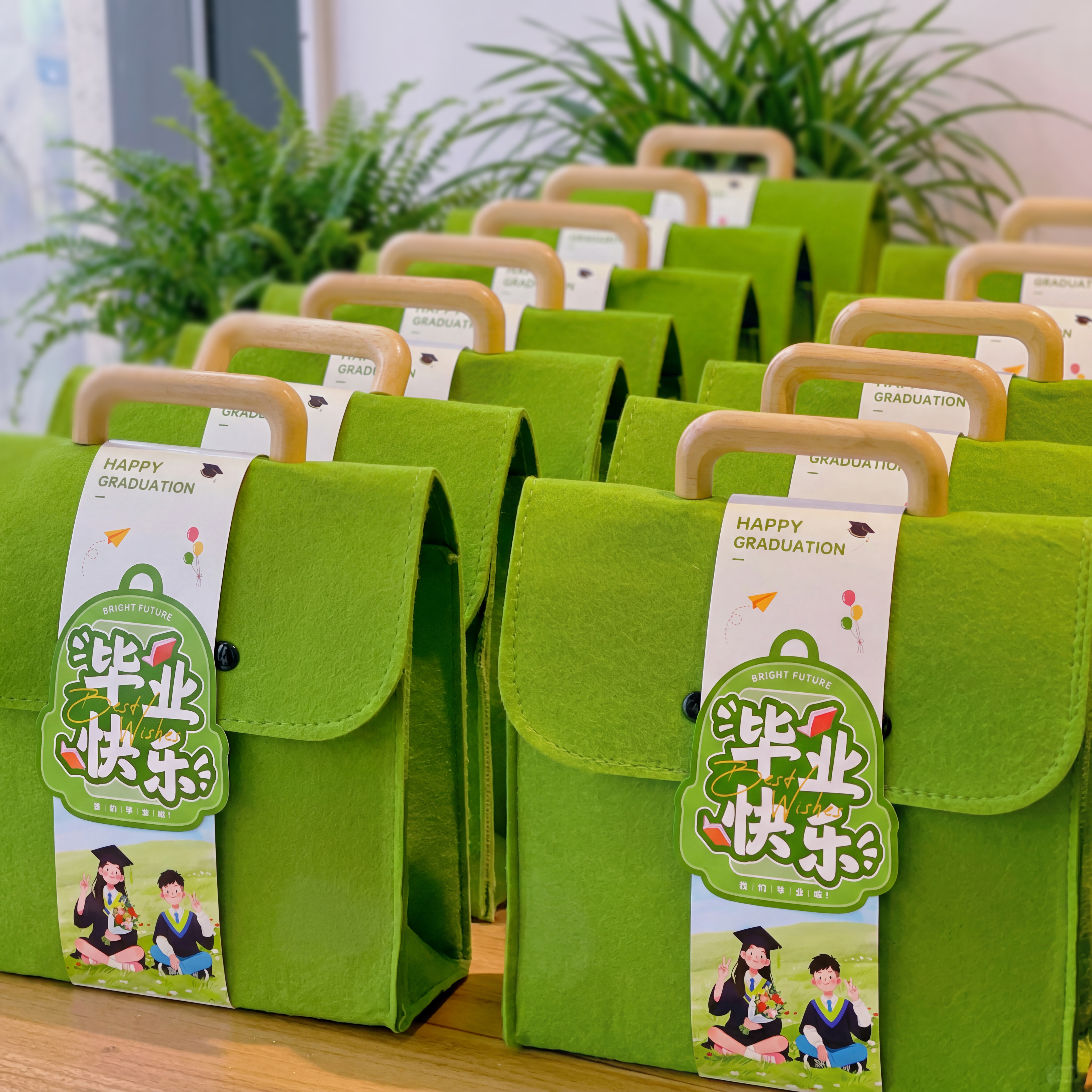 毕业礼物伴手礼送全班 实用小礼品小学生初中六年级纪念品意义