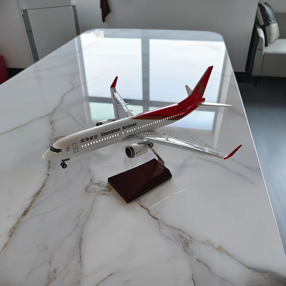 深圳航空飞机模型仿真带灯光轮子航模摆件