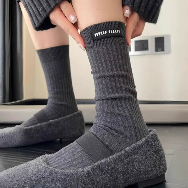 灰色袜子女中筒袜miu系