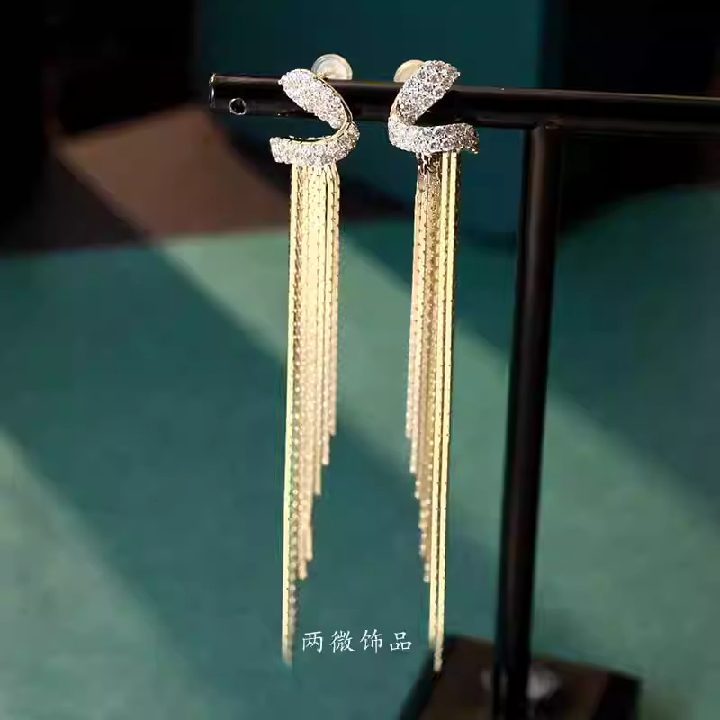 气质女神长款流苏耳环