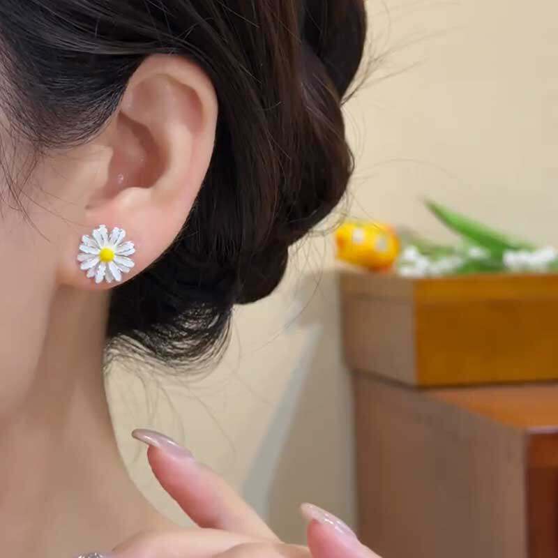 日韩小清新白色小雏菊花朵耳钉