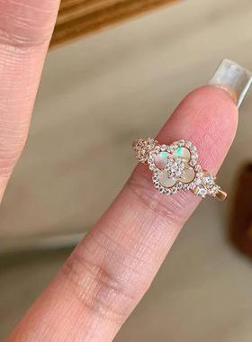 古法四叶草流光仿贝母闪钻戒指女