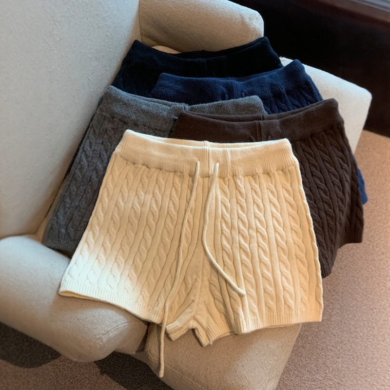 韩系甜辣纯欲风麻花针织短裤女2025秋季新款松紧腰休闲短裤毛线裤