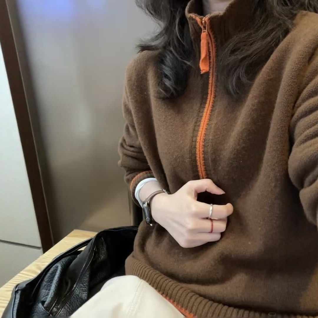 美拉德棕色拉链针织衫女2026春季新款慵懒松弛感宽松百搭毛衣外套,女装/女士精品,毛针织衫,淘宝优惠券,粉丝福利购,淘宝优惠卷