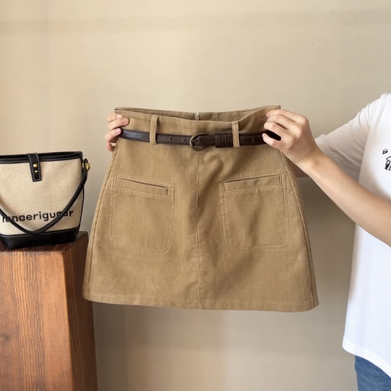 卡其色复古灯芯绒半身裙