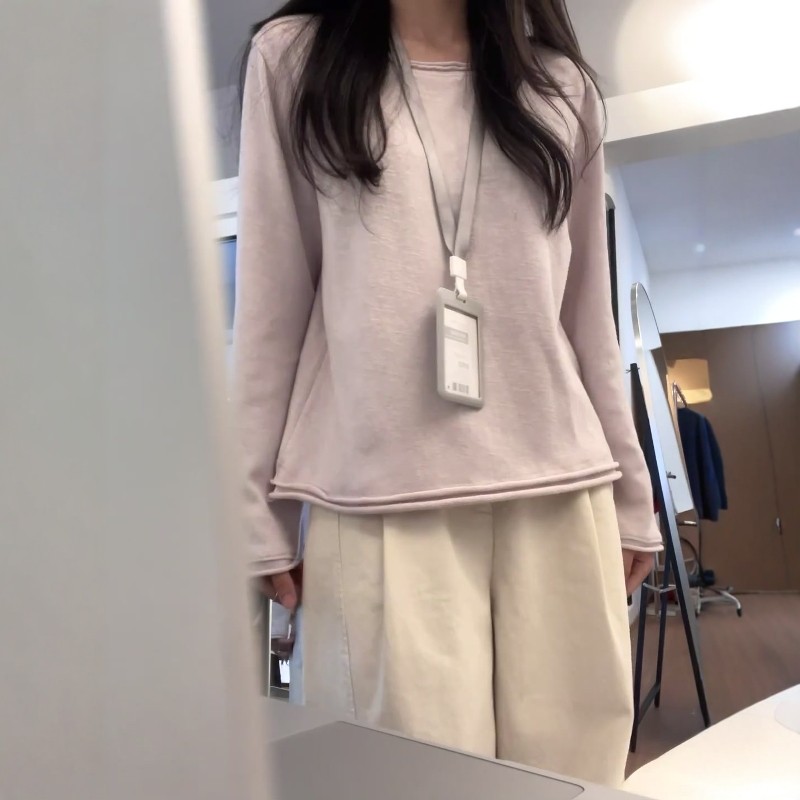 藕粉色薄款圆领针织衫女