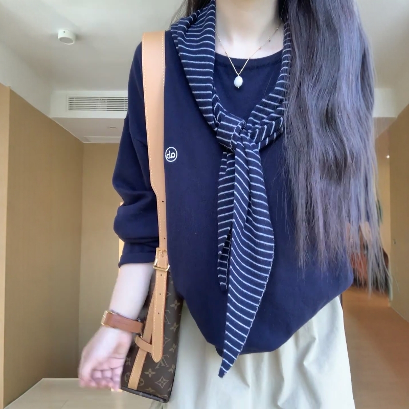 韩版藏青色针织衫搭配披肩套装女