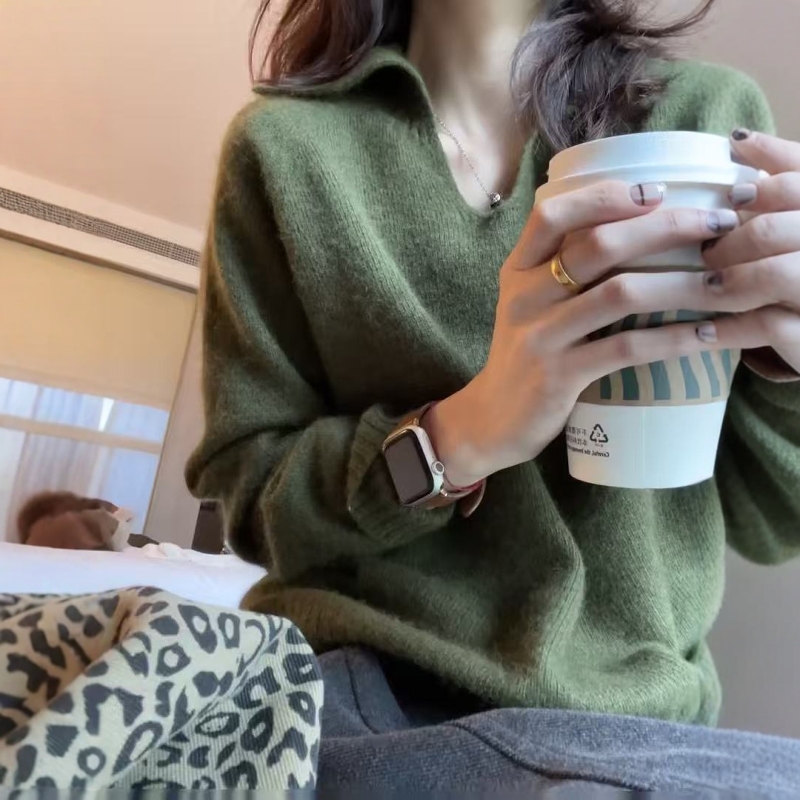 橄榄绿色质感套头针织衫毛衣女