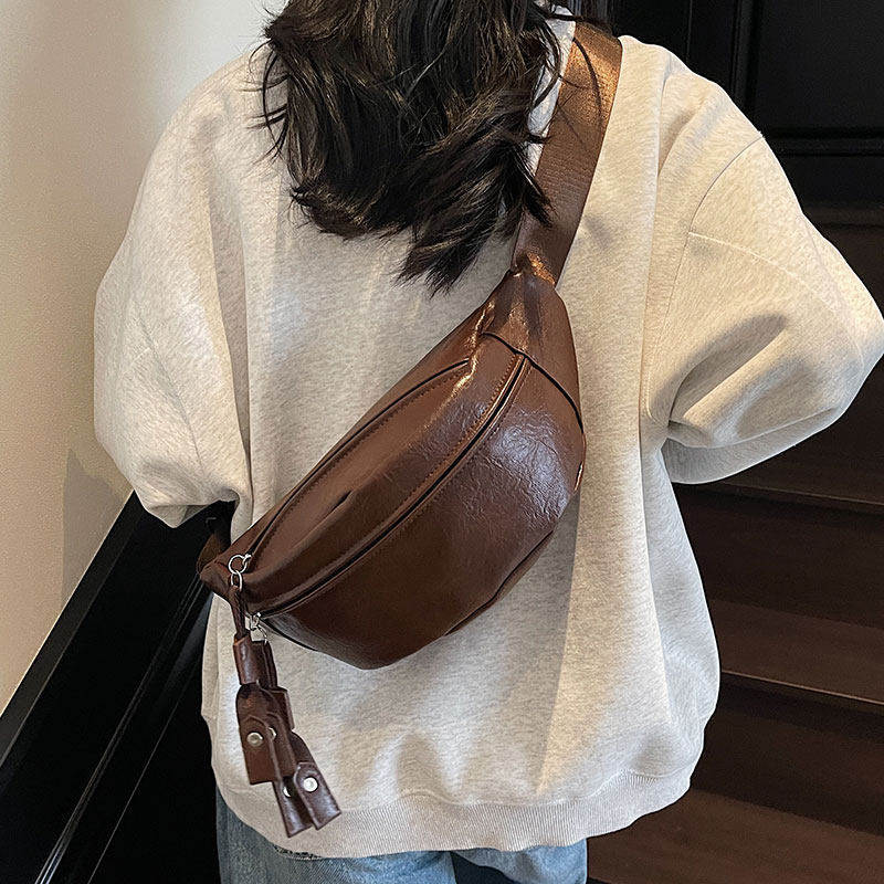 日系复古pu皮胸包腰包男女新款百搭韩系潮款大容量运动休闲斜挎包