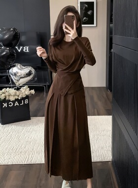 7482法式复古不规则交叉设计感套装女盐系轻熟风上衣半身裙两件套