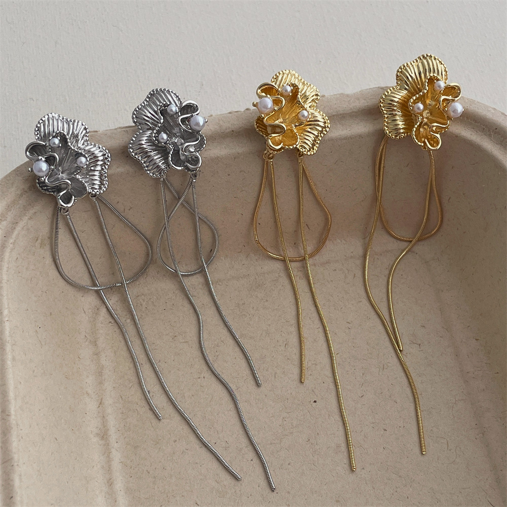 欧美长款珍珠花朵流苏耳环女个性时尚夸张金属轻奢高级感耳钉耳饰