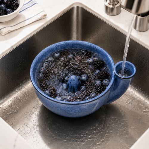 跨境新品Berry Swirl Bowl浆果漩涡碗家用陶瓷沥水碗水流自动旋转