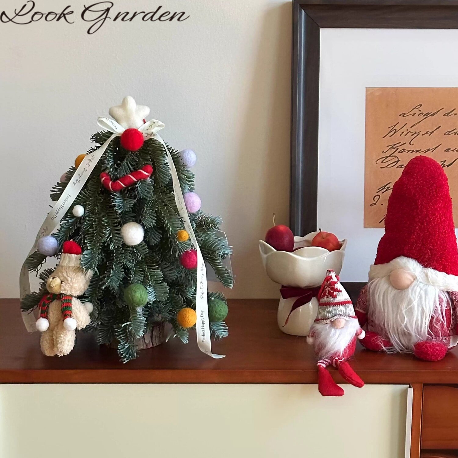 2025新款仿真诺贝松小圣诞树摆件