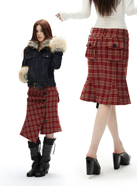 common in 0120 “巨显身材”小众单排活扣开叉格子鱼尾包臀裙