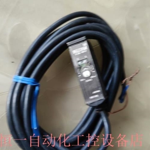 E3S-R11 OMN 传感器没用过,没包装。