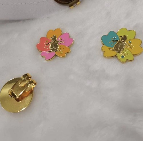 日本代购正品女士高尔夫果岭球位标帽夹马克 GOLF Marker樱花设计