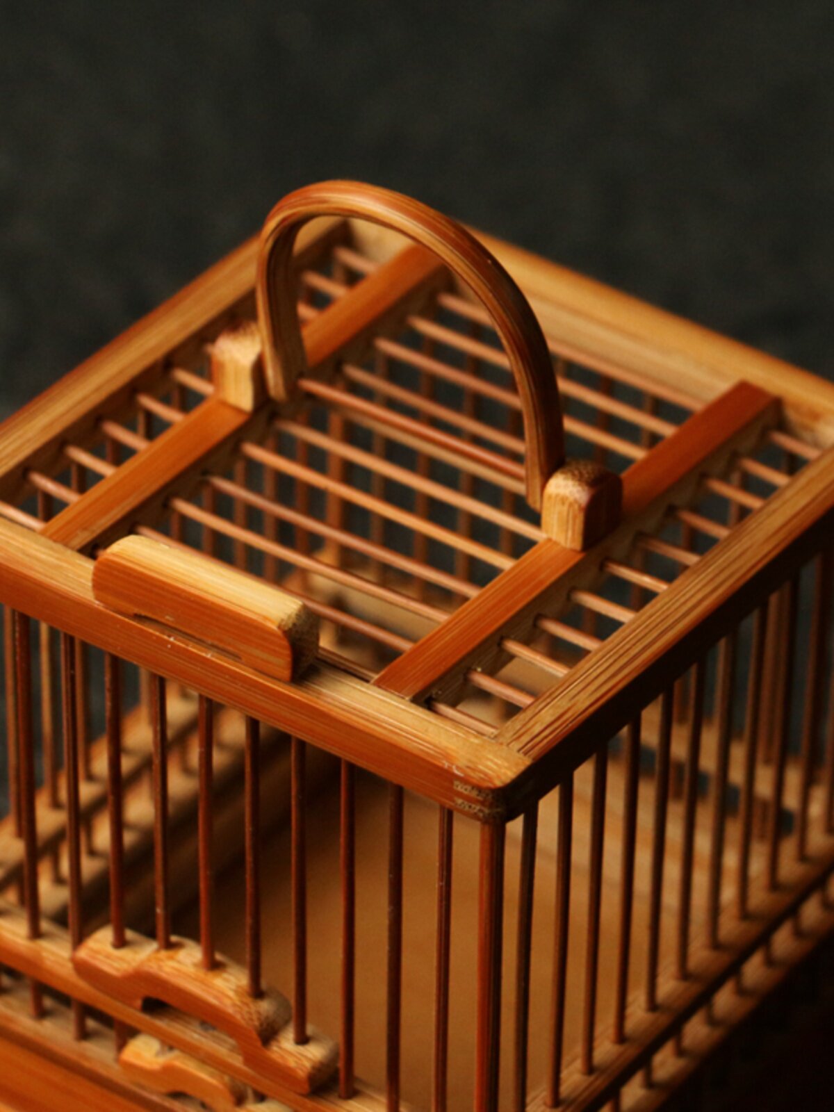 精品纯手工制作天然十几年老玉竹方形蝈蝈笼竹制竹雕蛐蛐叫笼虫具