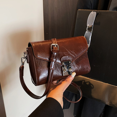 斜挎包时尚百搭通勤小包