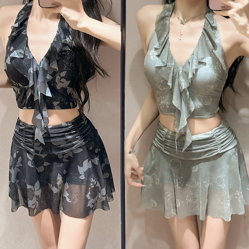新款泳衣女款复古印花分体挂脖两件套纯欲风甜美温泉度假泳衣
