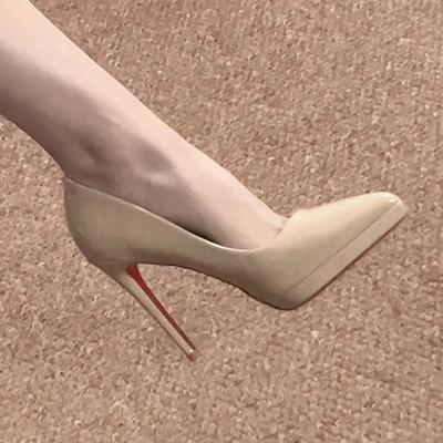 裸色防水台高红底性感跟鞋