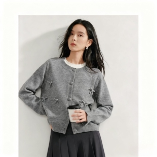 小香风蝴蝶结针织开衫女2025年秋季新款气质圆领灰色毛衣上衣