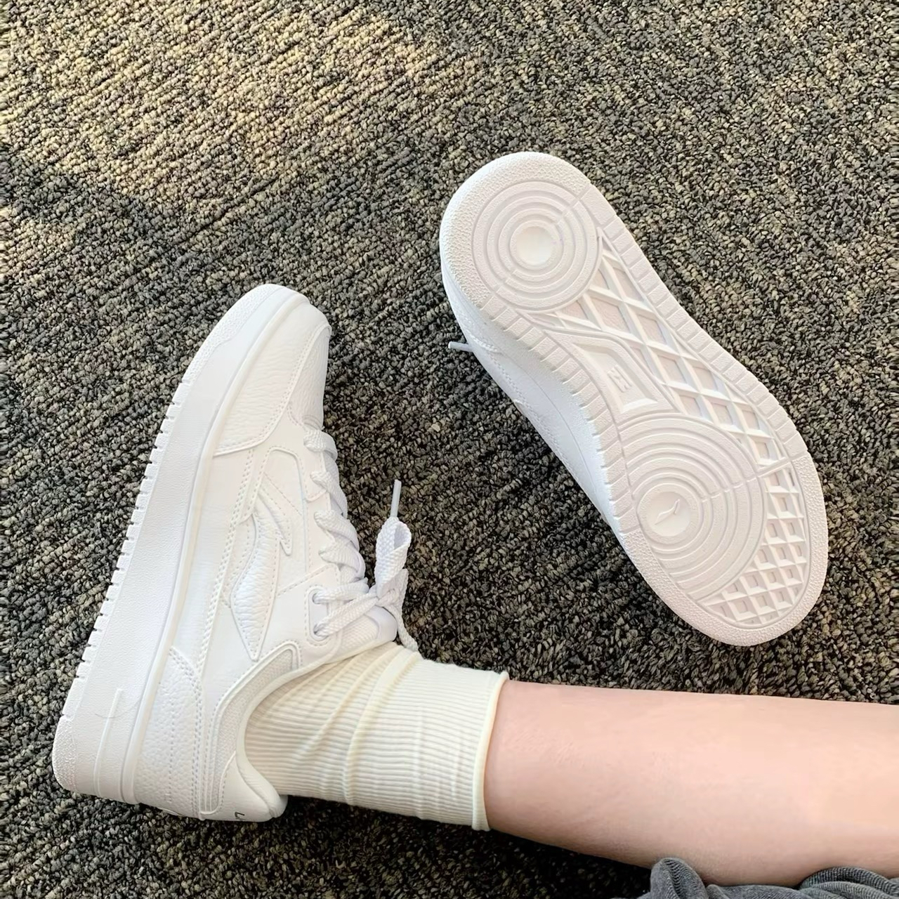 LiNing李宁 天迹 休闲时尚百搭 舒适透气 厚底小白鞋 AGCU096-5