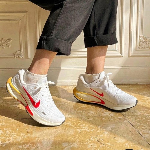 Nike Journey Run 舒适透气支撑轻便 训练跑步鞋 男款 FN0228-110