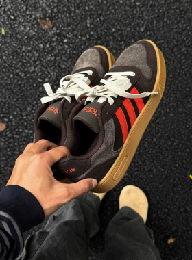 adidas D-PadClassic Basketball舒适百搭防滑耐磨低帮板鞋JP8234
