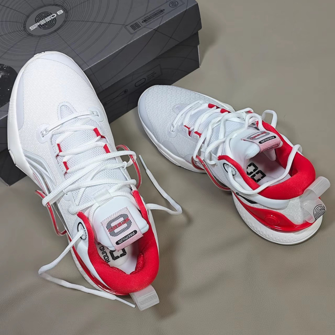 闪击8男子低帮减震回弹防滑耐磨实战专业篮球鞋ABAU111-1