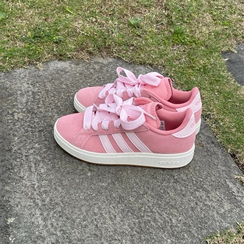 adidas皮革舒适百搭防滑耐磨板鞋JR7110