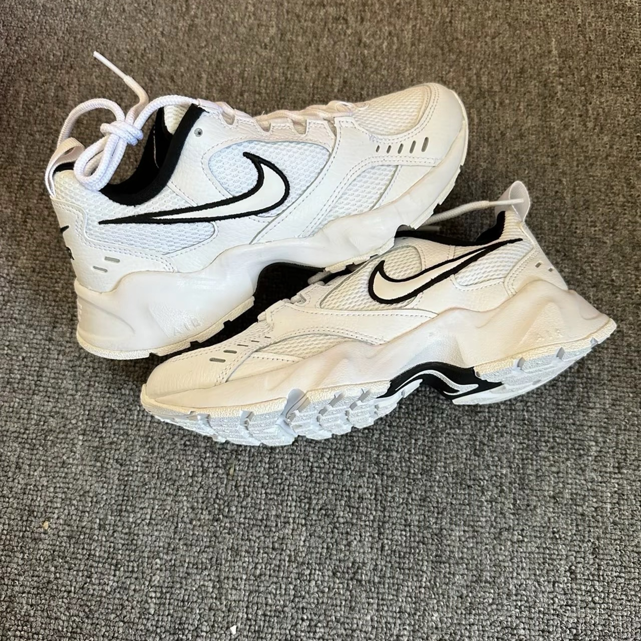 Nike 女鞋Air Heights 复古透气老爹鞋休闲跑步轻便运动鞋 CI0603