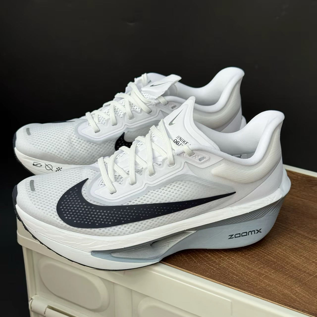 Nike Zoom Fly 6 时尚舒适防滑耐磨 低帮 休闲跑步鞋FN8454-104