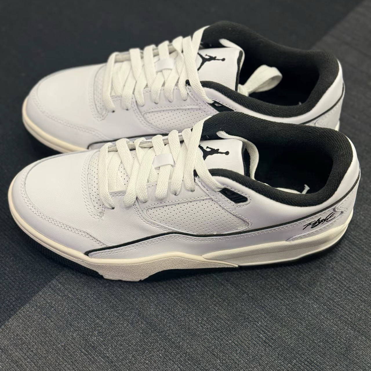 Nike Jordan Flight Court AJ4白黑复古篮球鞋HF3255-100