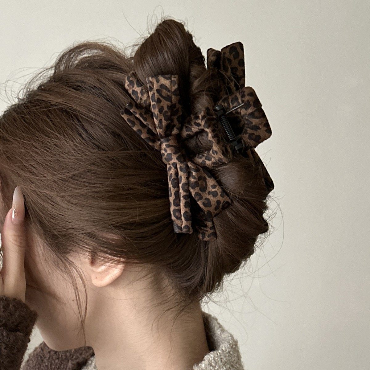 tktk跨境豹纹蝴蝶结抓夹女感大号鲨鱼夹2025新款秋冬后脑勺盘发夹