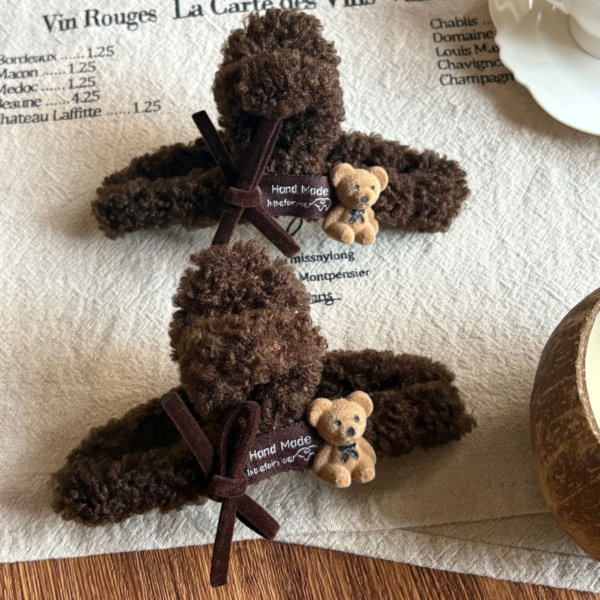 咖色可爱小熊蝴蝶结毛绒抓夹女大号发量大感鲨鱼夹发抓发夹女